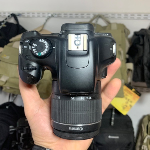 دوربین دست دوم کانن canon 1100d kit 18 55 iii (۲۰۰۰ شات)