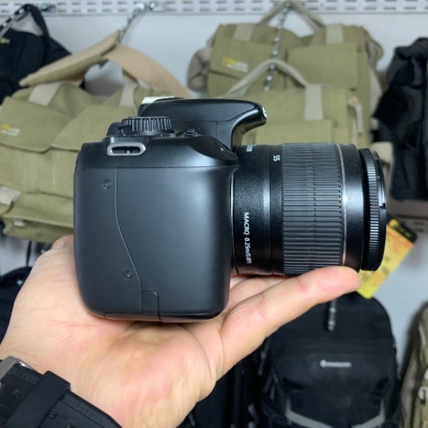 دوربین دست دوم کانن canon 1100d kit 18 55 iii (۲۰۰۰ شات)