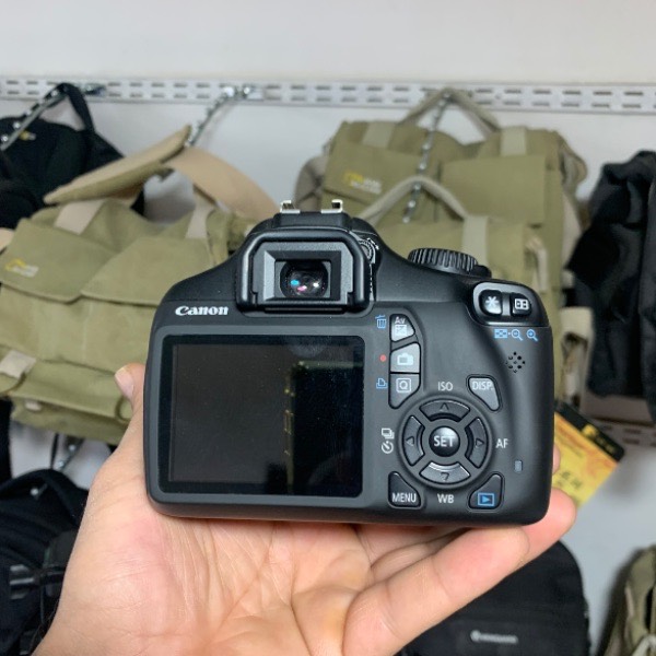 دوربین دست دوم کانن canon 1100d kit 18 55 iii (۲۰۰۰ شات)