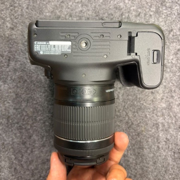 دوربین عکاسی دست دوم کانن Canon EOS 800D Kit 18-55mm f/4-5.6 IS STM (26/000 شات)