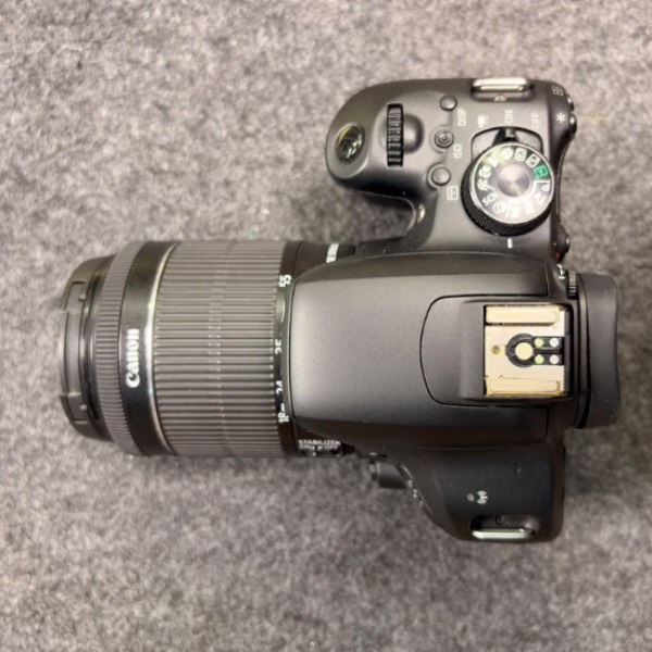 دوربین عکاسی دست دوم کانن Canon EOS 800D Kit 18-55mm f/4-5.6 IS STM (26/000 شات)