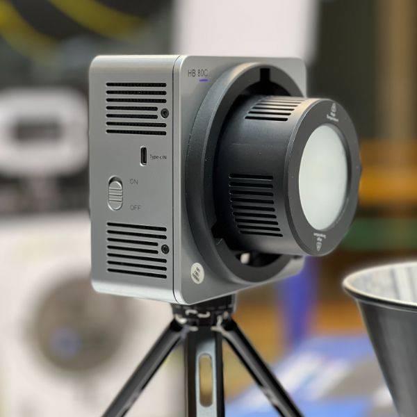 ویدیو لایت نیور دست دوم NEEWER HB80C MINI RGB LED VIDEO LIGHT KIT