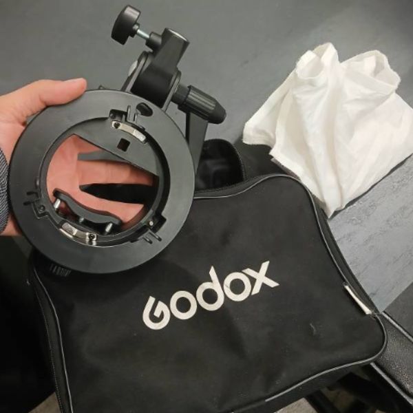 سافت باکس اسپیدلایت دست دوم گودکس Godox S2 Speedlight Bracket With 60x60cm Softbox