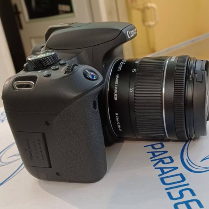 دوربین دست دوم کاننCanon EOS 800D Kit 18-55mm f/4-5.6 IS STM(12444 شات)