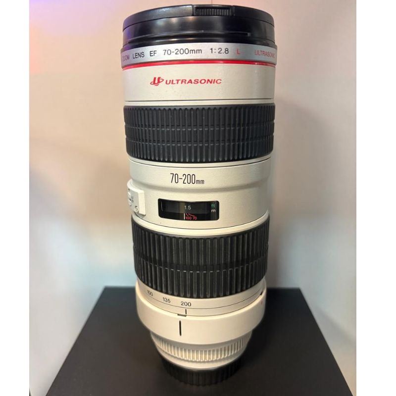 لنز کانن EF 70-200mm f/2.8L دست دوم ، مدل بدون لرزشگیر از سری لنزهای 200-70، سنگینوزن و بزرگ است. مشاوره در فروشگاه اینترنتی نورنگار