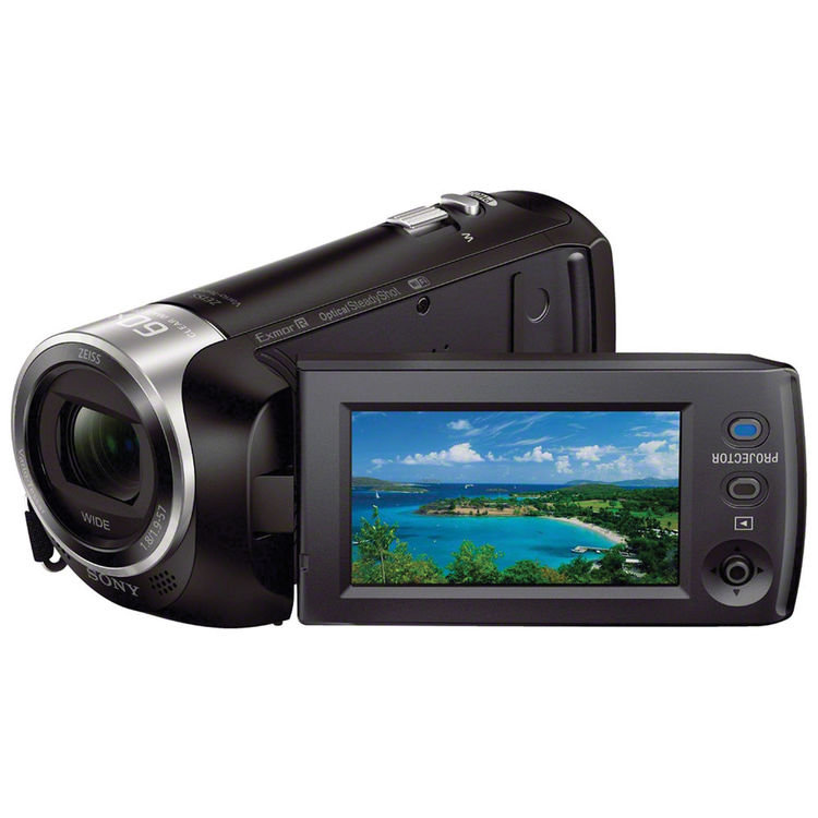 دوربین تصویربرداری سونی HDR-PJ440 به شما امکان نمایش تصاویر را بر روی پرده میدهد. این دوربین دارای امکانات WiFi و NFC نیز است.