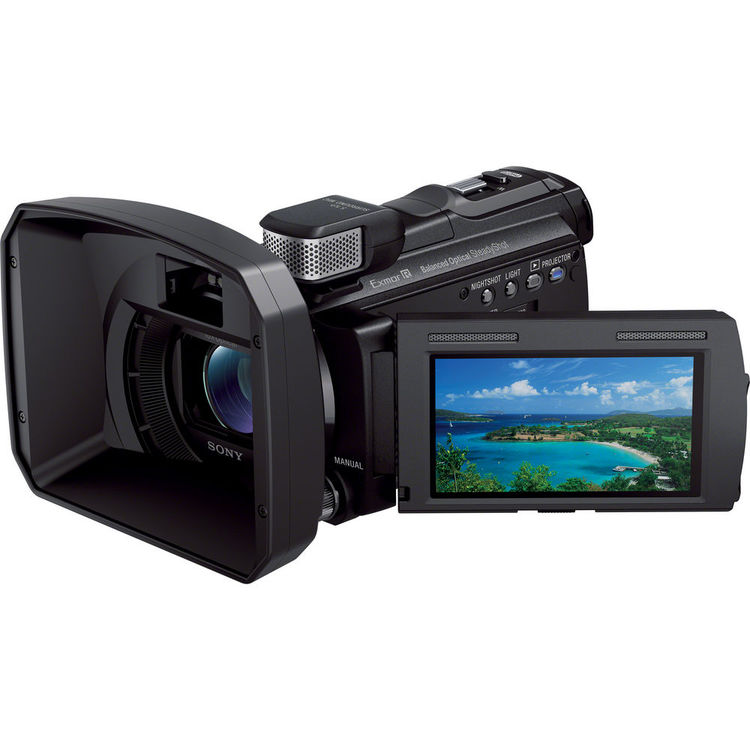 دوربین سونی HDR-PJ790 دارای حسگری است که در نور کم نیز حساسیت خوبی دارد.این دوربین میتواند ویدیوهای Full HD را بر روی حافظه 96 گیگابایتی ضبط نماید