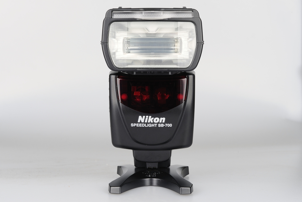 Speedlight SB-700