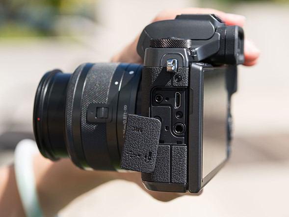 همه چیز درباره EOS M5