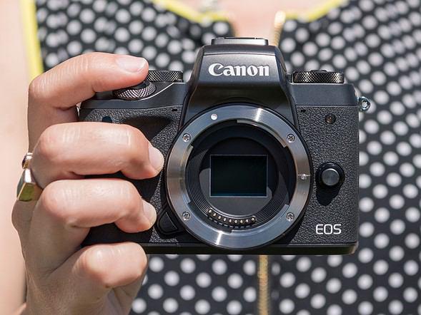 همه چیز درباره EOS M5