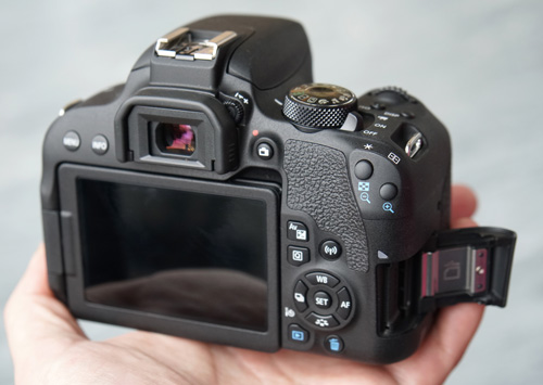 دوربین عکاسی کانن EOS 800D