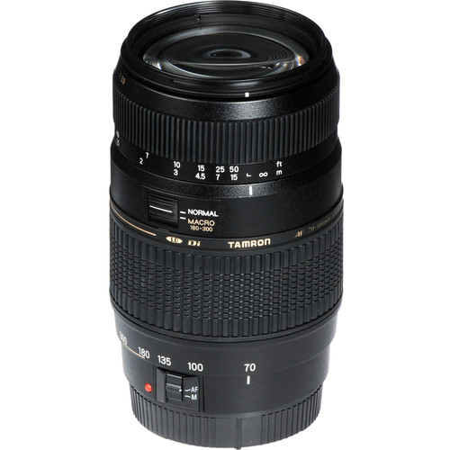 لنز Tamron 70-300mm Macro از لنزهای کامپکت برای دوربینهای غیر فول فریم کانن و نیکون است . روی بدنه لنز Tamron 70-300mm Macro دکمه مخصوص ماکرو وجود دارد