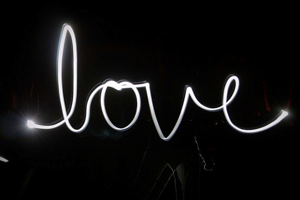 نقاشی با نور در عکاسی با نوردهی طولانی