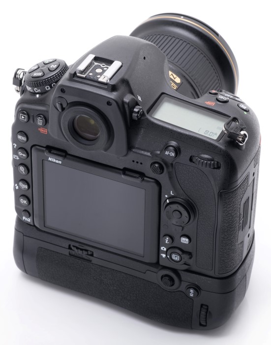 دوربین نیکون D850