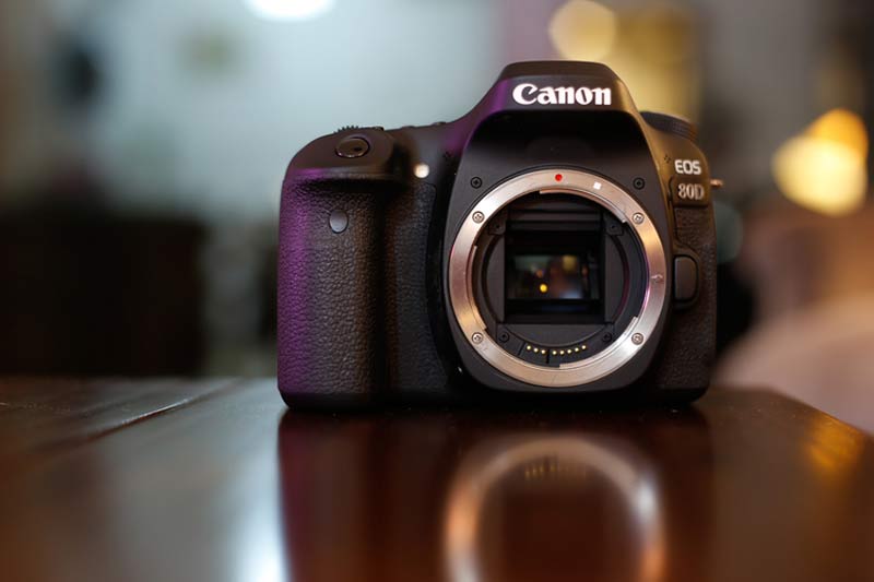 دوربین کانن EOS 80D