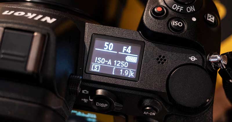 سونی A7 III و نیکون Z6