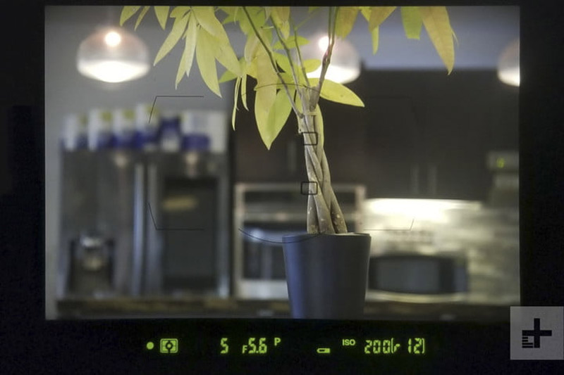 فوکوس دوربین چگونه کار میکند