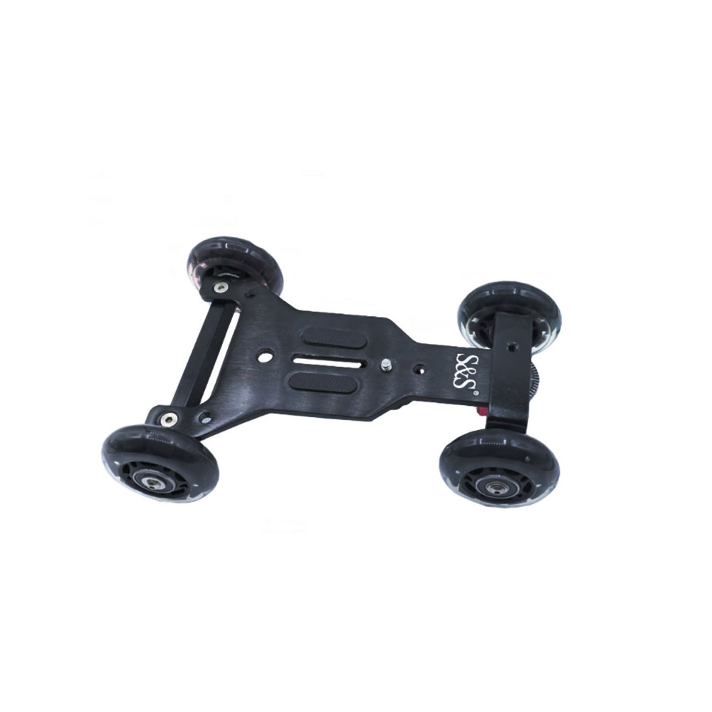 اسکیتر اس اند اس S&S Skater برای حرکت آرام به دور سوژه با توانایی تنظیم درجه به منظور تنظیم محور. همراه قفل تنظیم برای حرکت مدور منظم به دور سوژه.