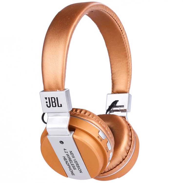 هدفون JBL JB-66 Gold دارای گوشی هایی با ابعاد مناسب و اندازه ی مطلوبی است که هنگام استفاده گوش شما را می پوشانندوصدا های اضافی محیط برای شما کمترمیشود