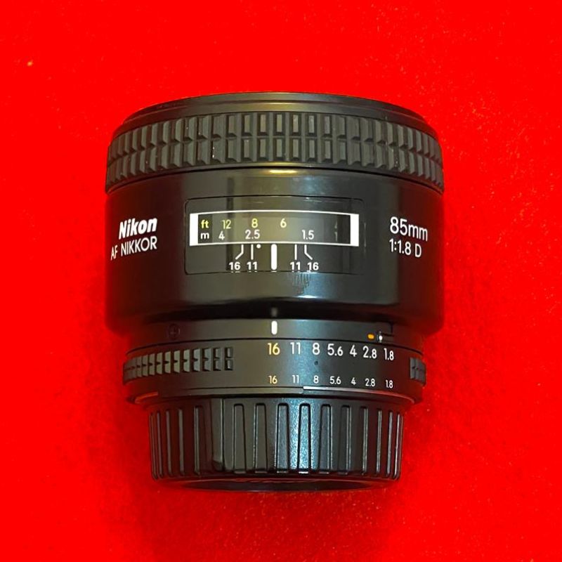 Nikon AF Nikkor 85mm 1.8D