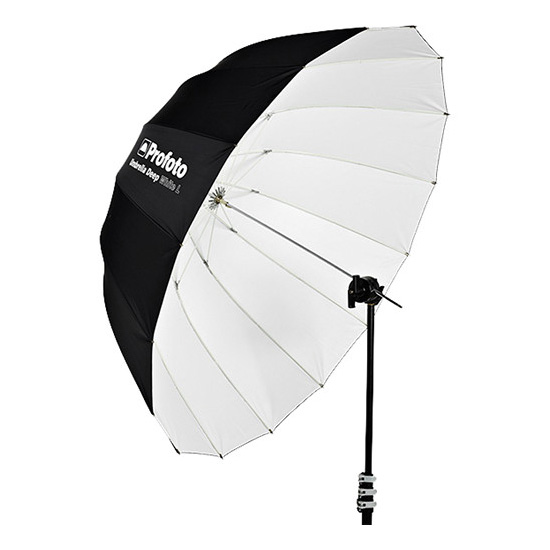 چتر profoto-umbrella-deep-white- ستون فقرات بسیاری از جعبه ابزار عکاسان هستند و قابل فهم هستند. چترها مقرون به صرفه، آسان برای کار و حمل آسان هستند.