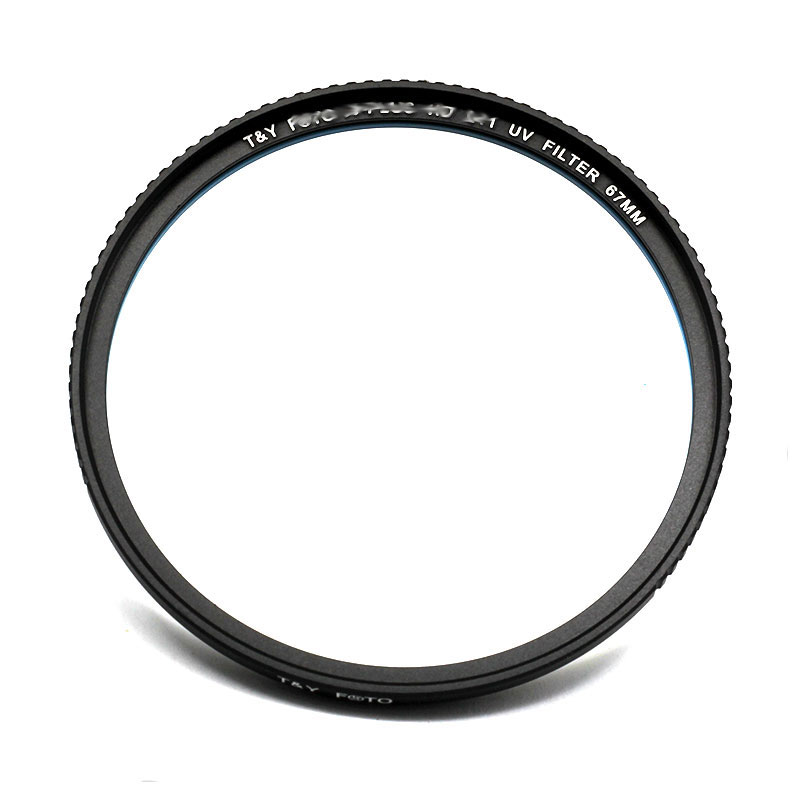 فیلتر یو وی T&Y MC UV 1000 67 mm ساخت شرکتT&Y است و از شیشه های مقاوم ضد خراش طراحی شده است و وظیفه محافظت از لنز در برابر گردو غبار را بر عهده دارند.