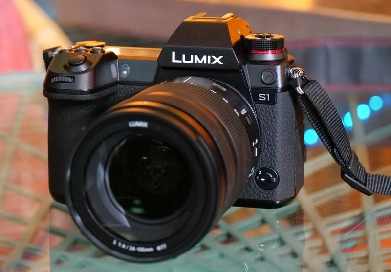 پاناسونیک S1