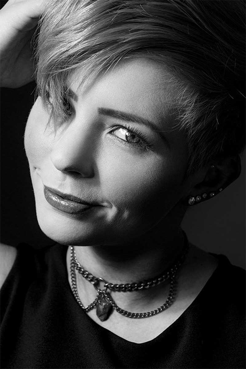 پرتره سیاه و سفید