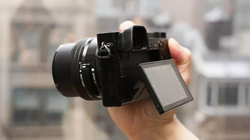 دوربین بدون آینه