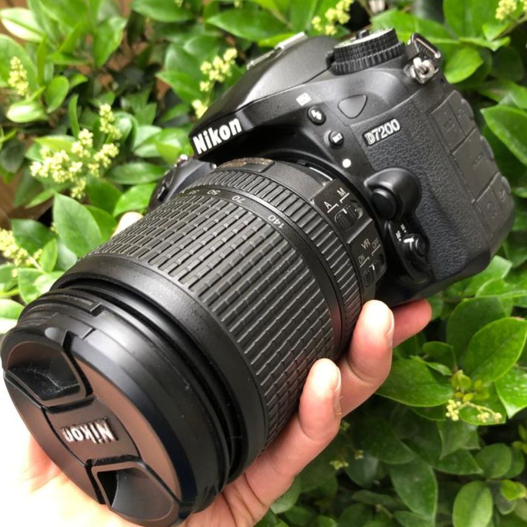 دوربین نیکون D7200 Kit 18-140mm دست دوم | بسیار سالم بررسی شده توسط کارشناس نورنگار - 3 روز مهلت تست و امکان خرید حضوری و آنلاین