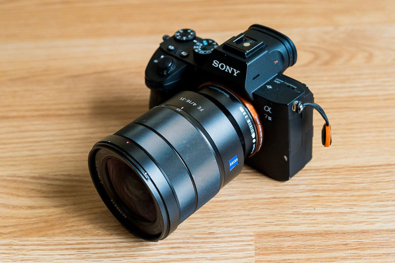 لنز زوم سونی