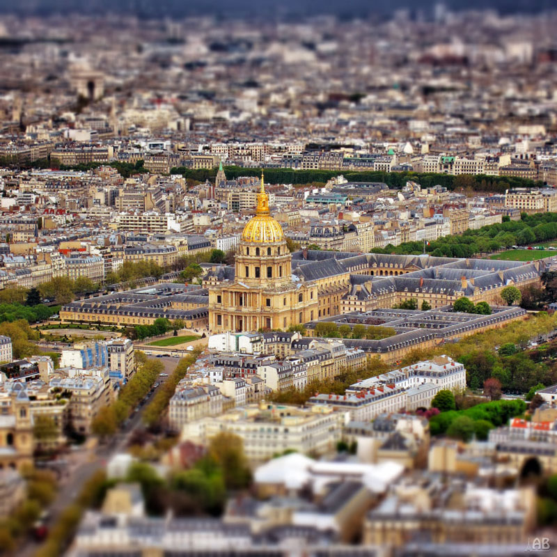 عکس تیلت شیفت