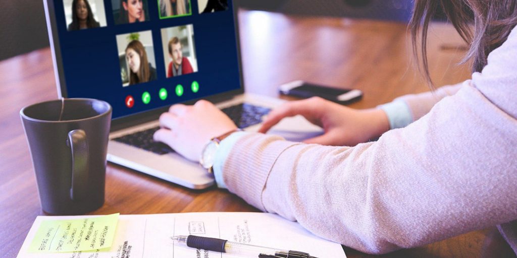 وبیناز گروهی