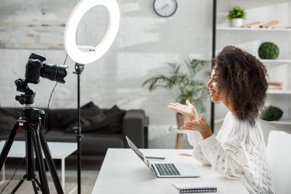 وبینار رینگ لایت