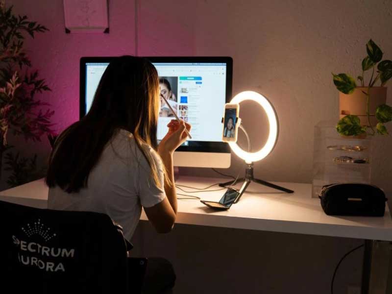 رینگ لایت رومیزی چیست؟