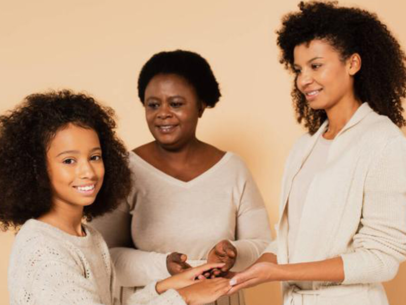 عکس مادر و دختری از چند نسل