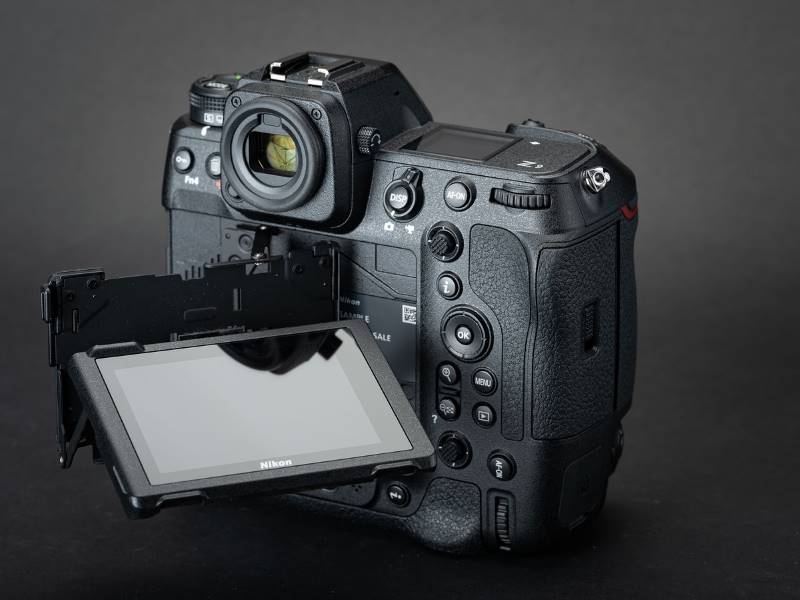 منظرهیاب و نمایشگر دوربین Nikon Z9