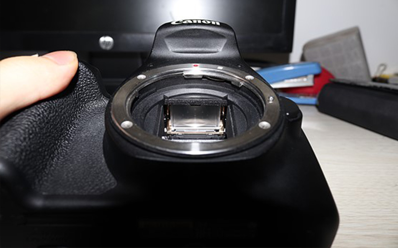 مانیتور و منظرهیاب (Monitors and Viewfinders)