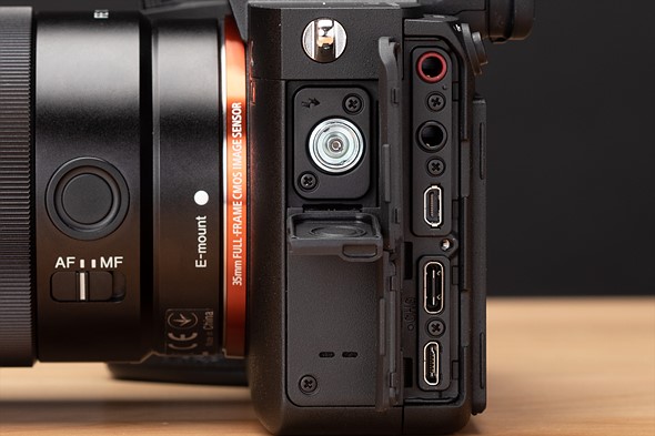 بهبود فوکوس خودکار دوربین sony a7R IV