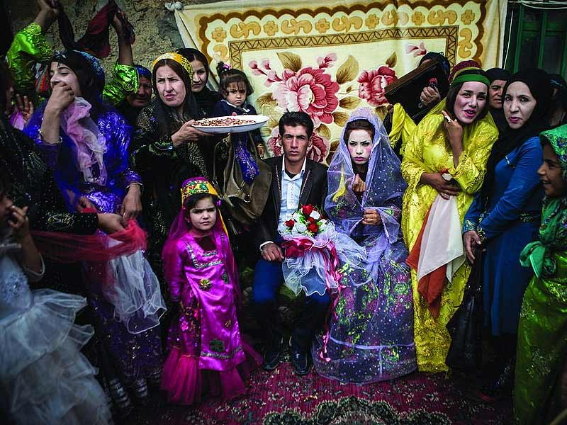 عکاسی خانوادگی در فضای بسته