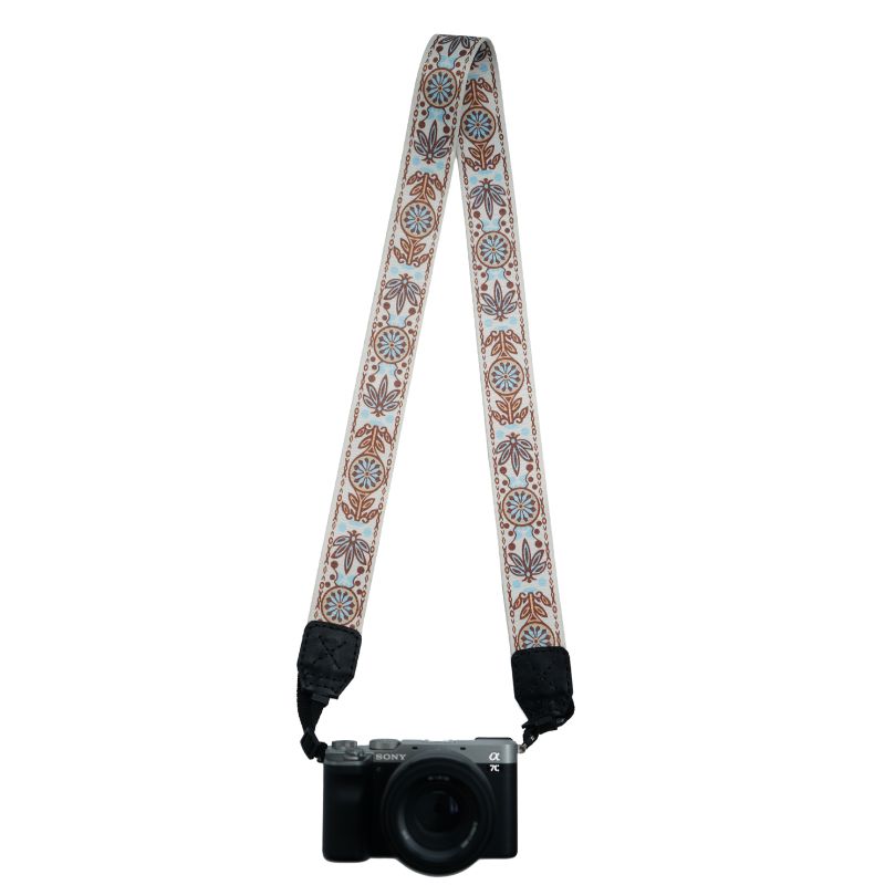 ضمانت سلامت کالا | مشخصات + بهترین قیمت برای خرید بند دوربین طرح شیری آبی روشن Bandino Camera neck Strap Blue مشاوره تخصصی 0217356