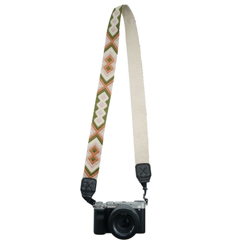 ضمانت سلامت کالا | مشخصات + بهترین قیمت برای خرید بند دوربین طرح بوهو سبز کرم Bandino Camera neck Strap Cream | مشاوره تخصصی 0217356