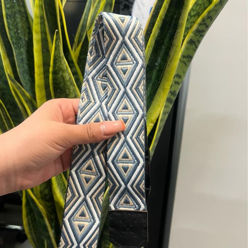 ضمانت سلامت کالا | مشخصات + بهترین قیمت برای خریدبند دوربین طرح بدیاموند ابی Bandino Camera neck Strap Diamond Abbey مشاوره تخصصی 0217356