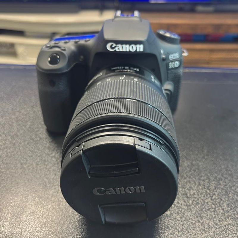 دوربین عکاسی کانن دست دوم Canon EOS 90D DSLR kit EF-S 18-135mm IS USM(شات 2000)