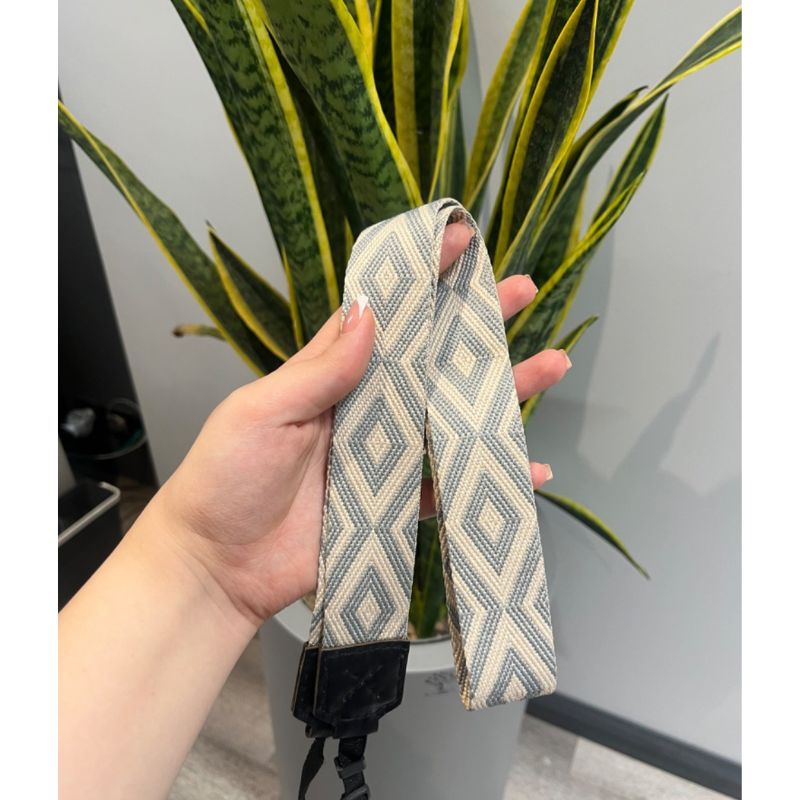بهترین قیمت برای خریدبند دوربین لوزی کرم طوسی Bandino Camera neck StrapCream gray rhombus مشاوره تخصصی☎️ 0217356