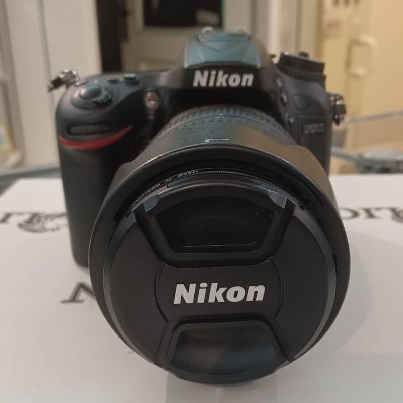 دوربین عکاسی نیکون دست دوم Nikon D7200 Kit 18-140mm f/3.5-5.6 G VR(شات 8200)
