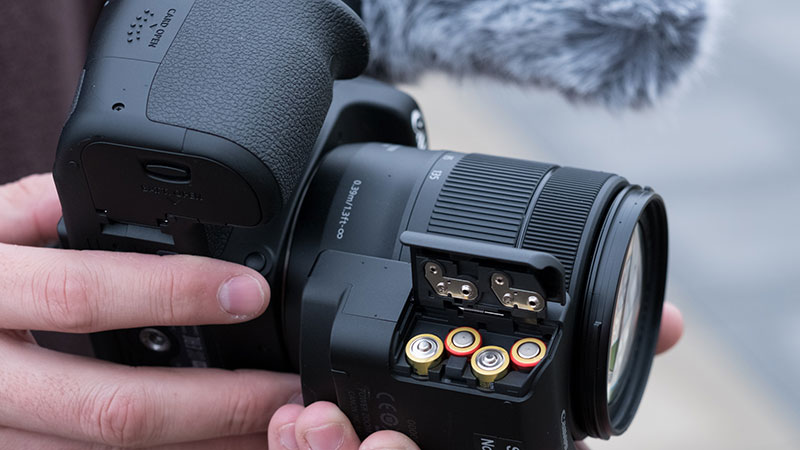معرفی و بررسی آداپتور Canon PZ-E1 Power Zoom Adapter