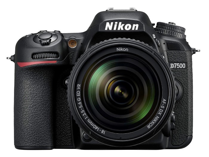 دوربین Nikon D7500