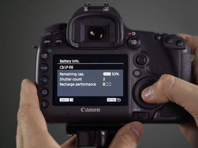 7 تکنیک برای افزایش طول عمر باتری‌های دوربین عکاسی