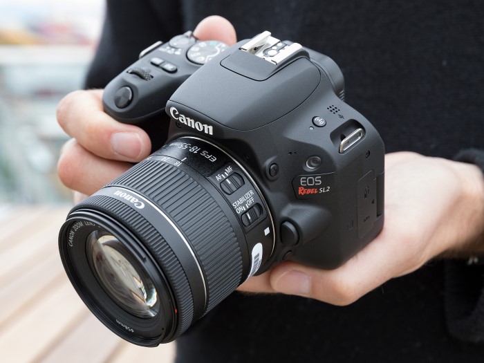 دوربین Canon 200D